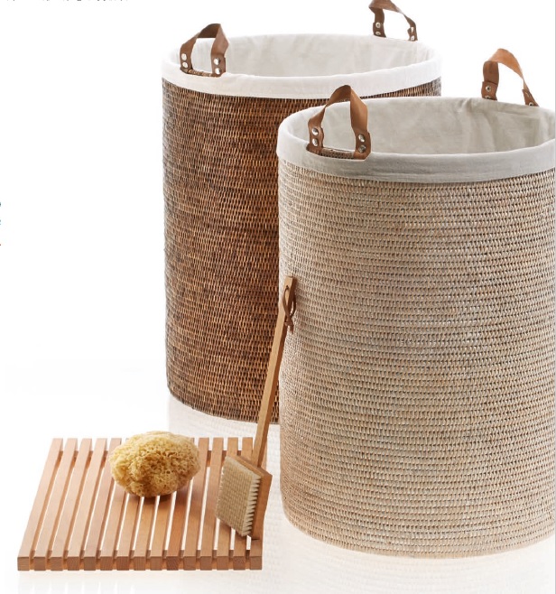 BASKET SPA rotangist mustapesukorv ratastega- hele rotang, tume rotang